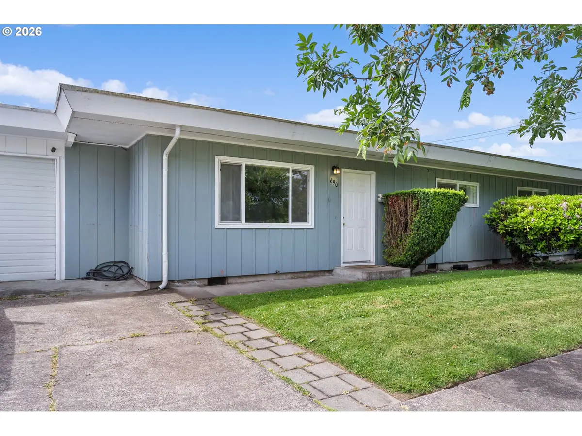 680/690 E 20th Ave, Eugene, OR 97405 - #1