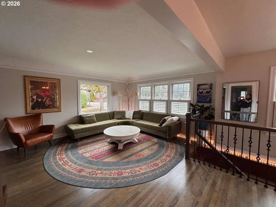 2830 SW Taylors Ferry Rd, Portland, OR 97219 - #3