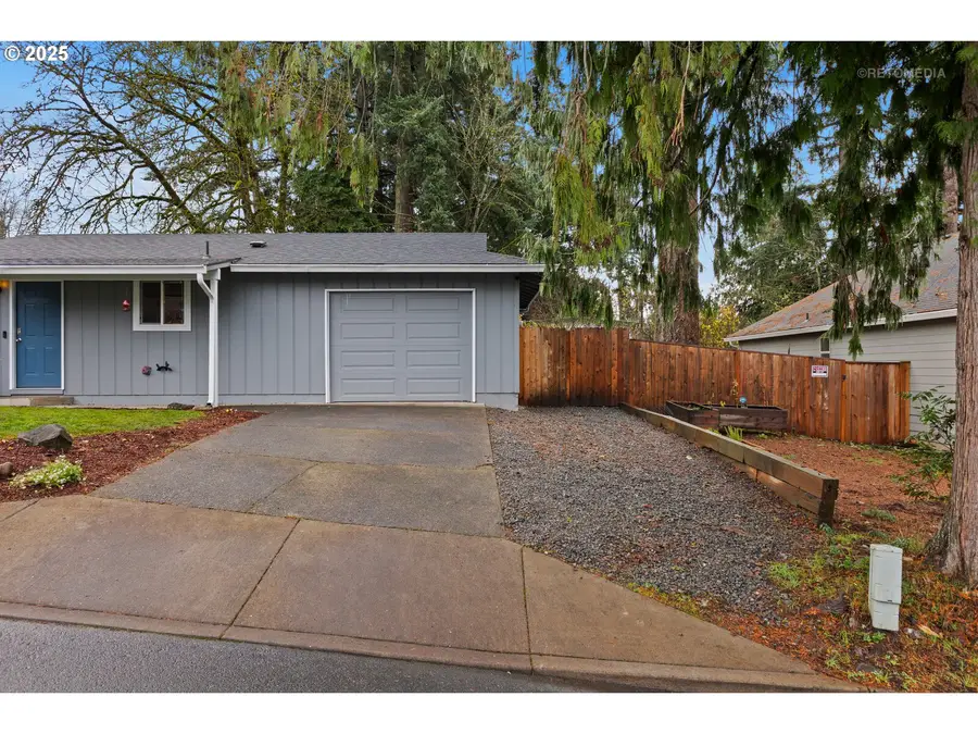 410 SW Ivy Rd, Estacada, OR 97023 - Image #3