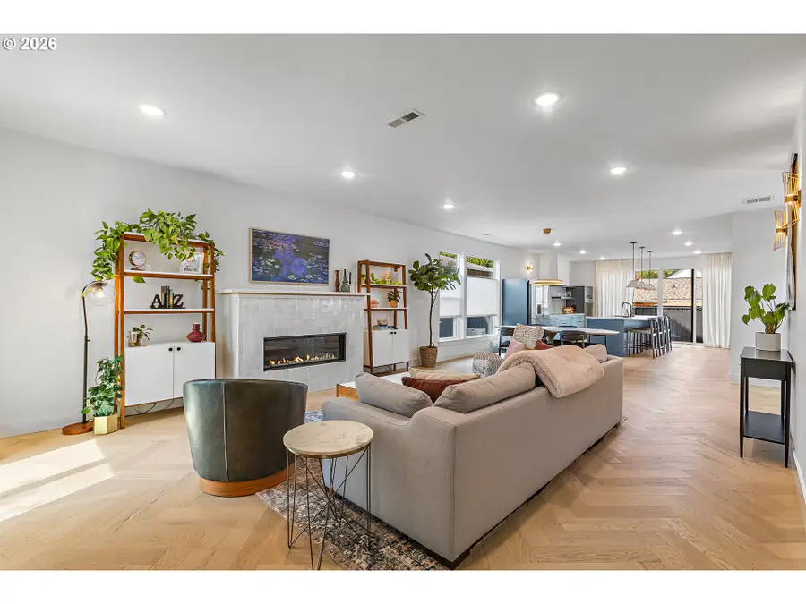 2897 SE Sherman St #A, Portland, OR 97214 - #3