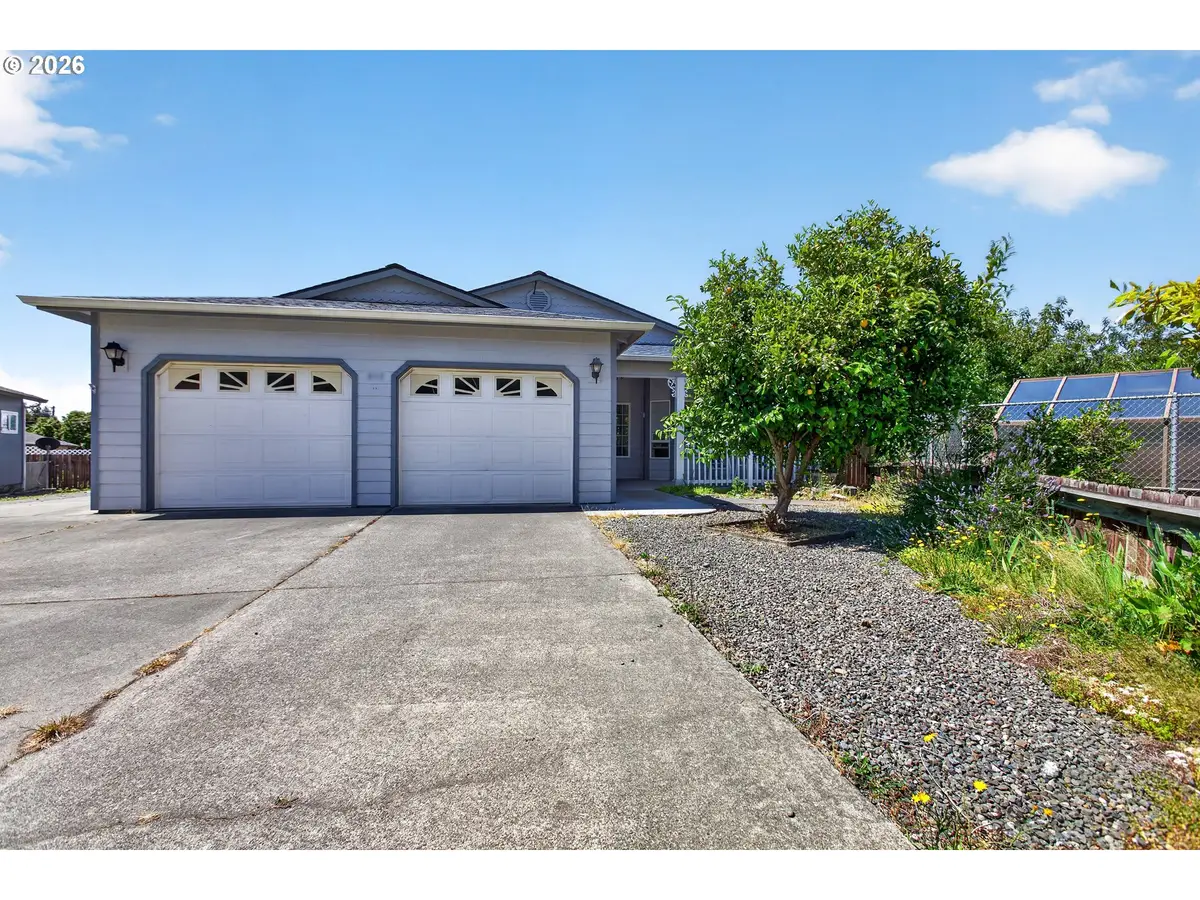 517 Rosichelli Dr, Brookings, OR 97415 - #1