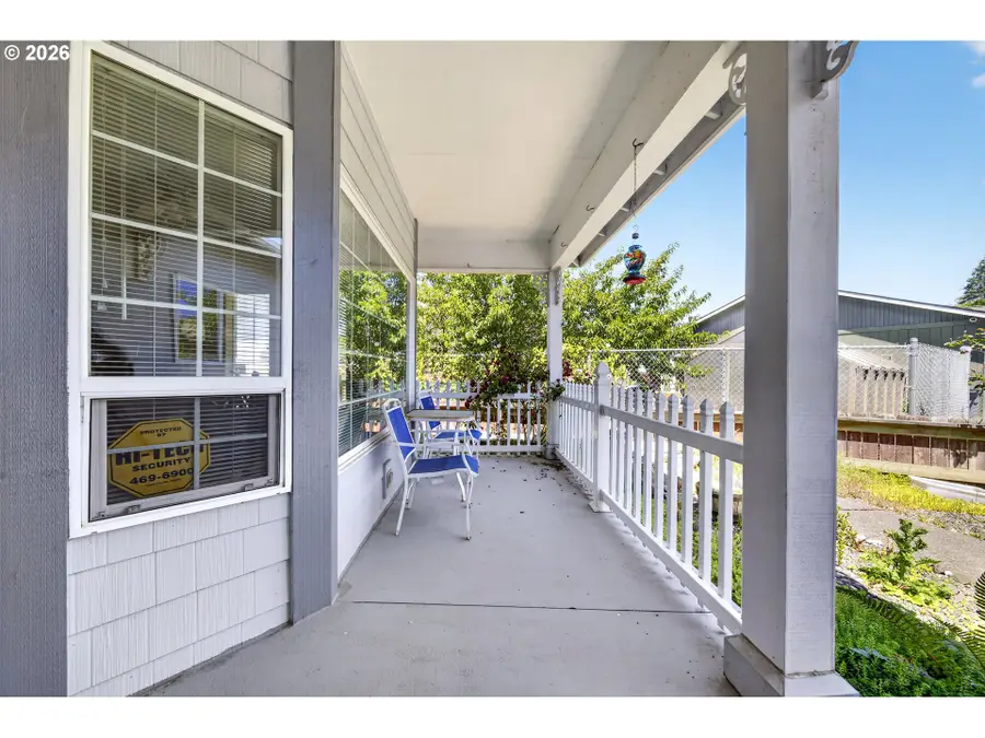 517 Rosichelli Dr, Brookings, OR 97415 - #3