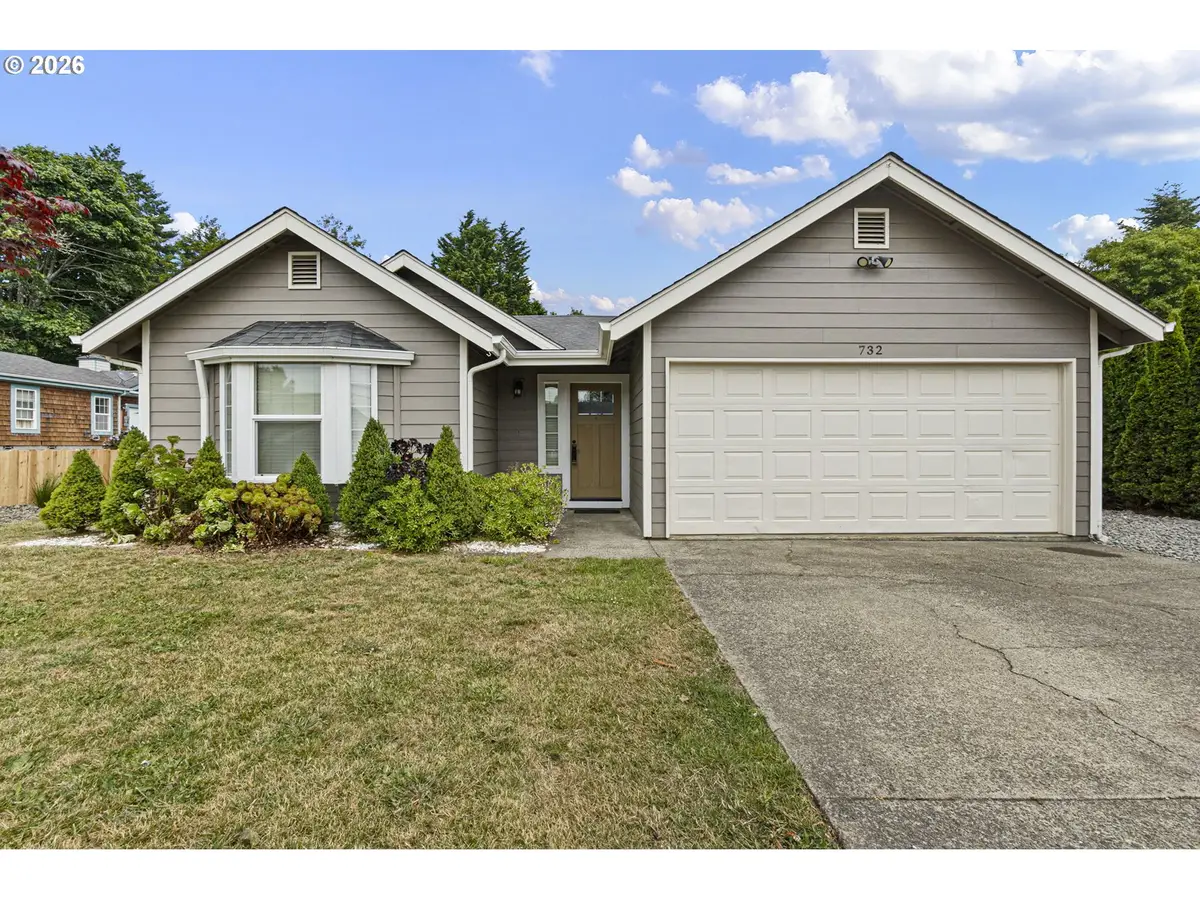 732 3rd St, Brookings, OR 97415 - #1