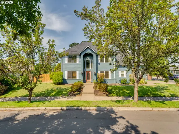 2687 NW Oak Ridge Dr, McMinnville, OR 97128