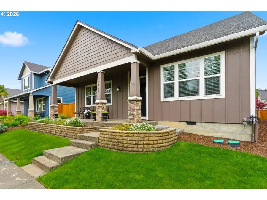 1607 Wood Duck St, Silverton, OR 97381 - #2