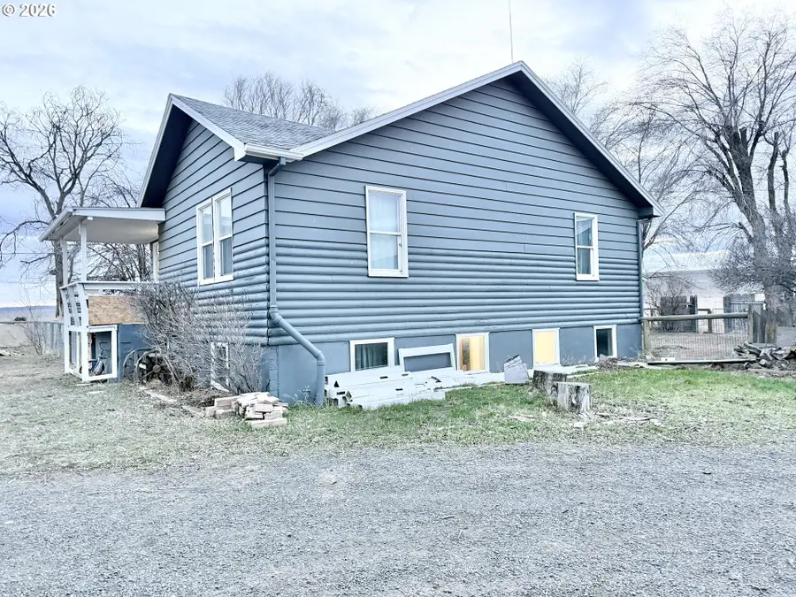 4308 NE Collins Dr, Madras, OR 97741 - Image #2