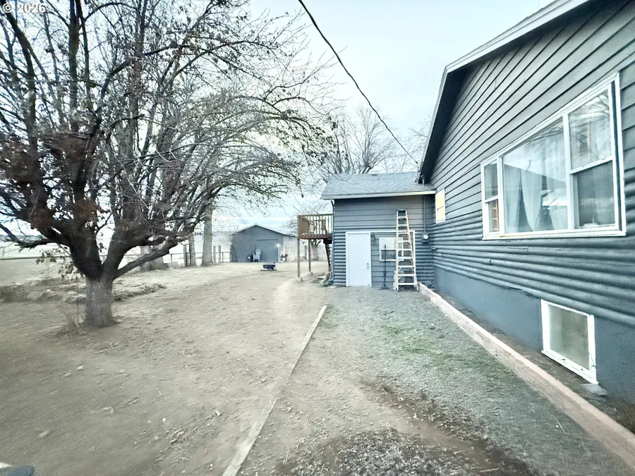 4308 NE Collins Dr, Madras, OR 97741 - Image #3