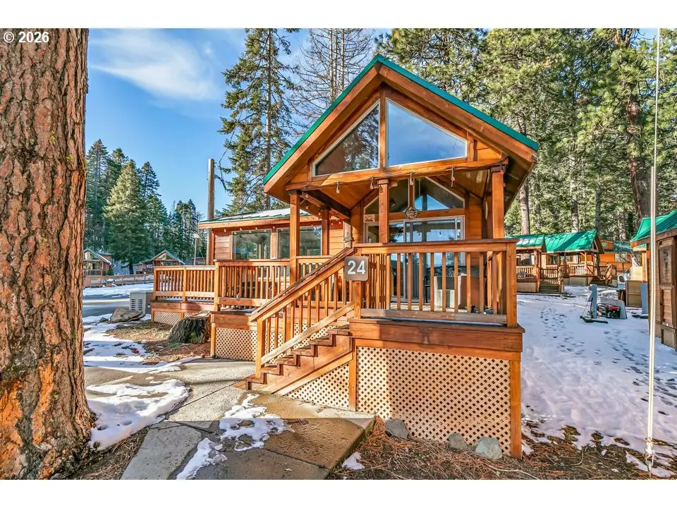 7900 Hyatt Prairie Rd #24, Ashland, OR 97520 - Image #1