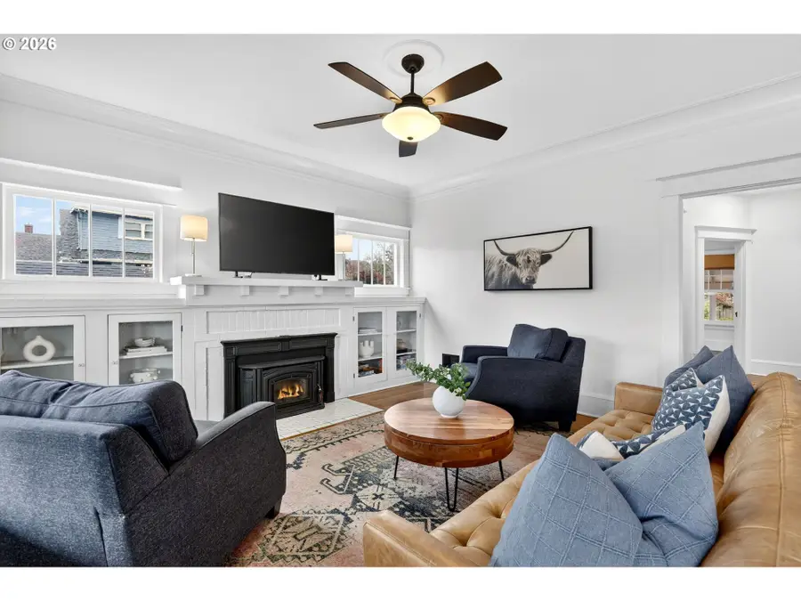 510 Monroe St, Oregon City, OR 97045 - #3