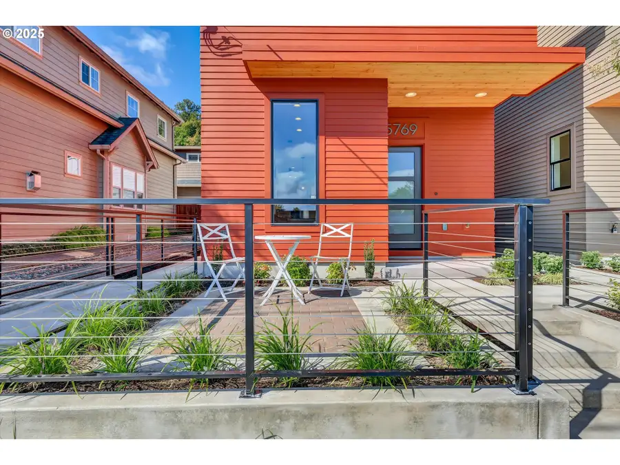 5765 S Kelly Ave, Portland, OR 97239 - Image #3