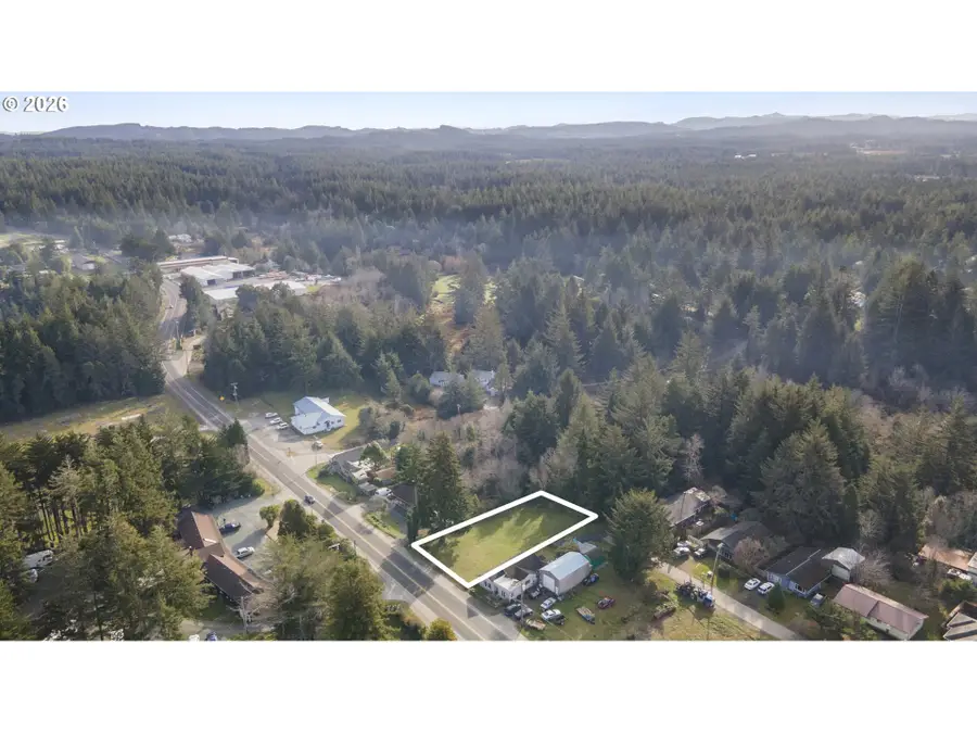 1168 2nd St, Bandon, OR 97411 - Image #2
