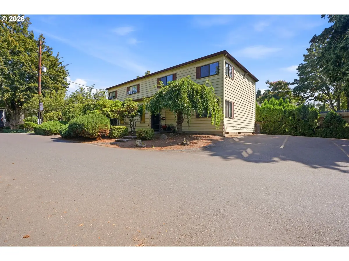 2522 NE Multnomah St, Portland, OR 97232 - #1