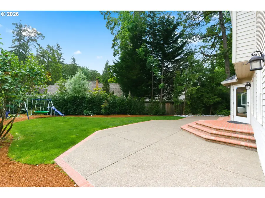 5760 Meridian Ct, Lake Oswego, OR 97035 - #3