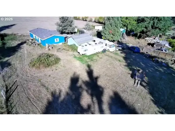 32120 Nichols Ln, CottageGrove, OR 97424