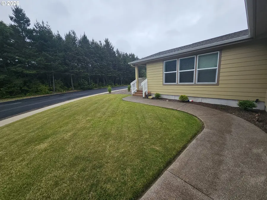 1095 SW Sailfish Loop, Waldport, OR 97394 - #2