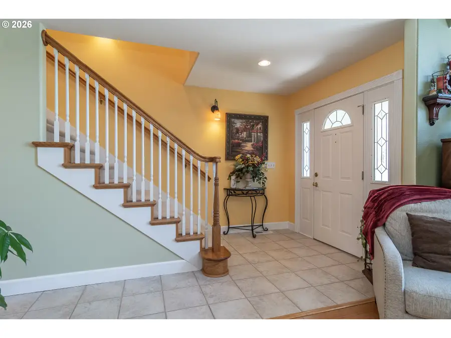 600 SE Parkway Dr, Winston, OR 97496 - #2