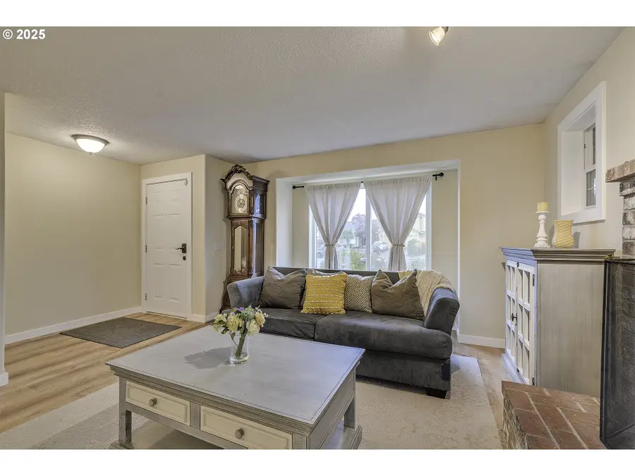 675 SE 70th Ct, Hillsboro, OR 97123 - Image #3