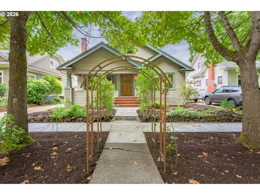 972 Madison St, Eugene, OR 97402 - #2