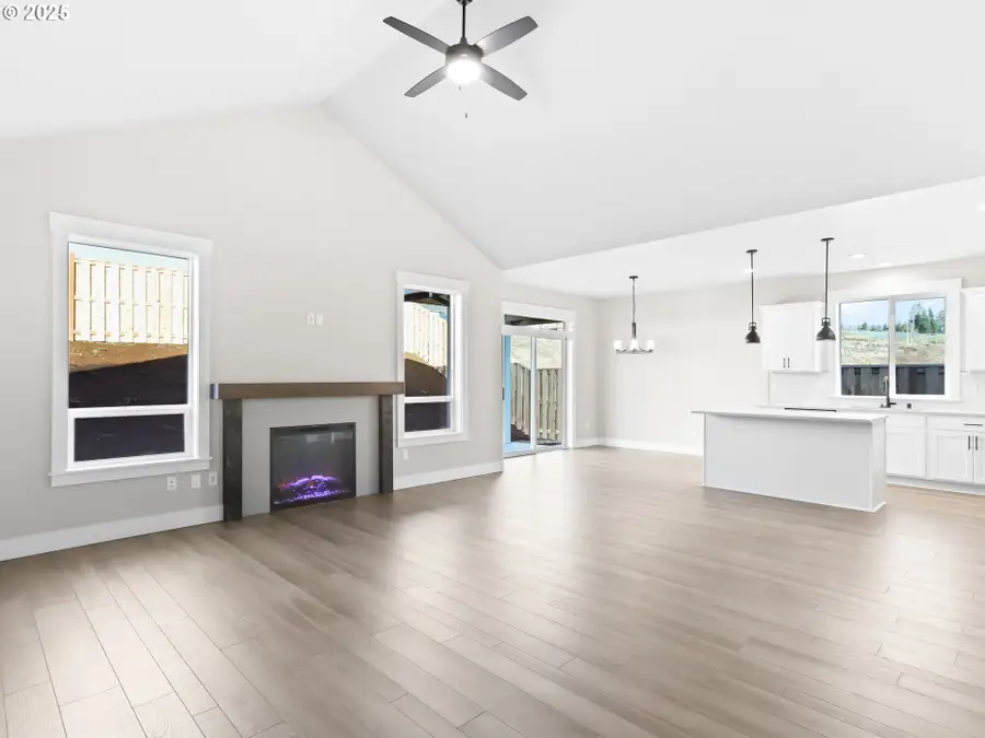 2012 E Badger Way #4, La Center, WA 98629 - Image #3