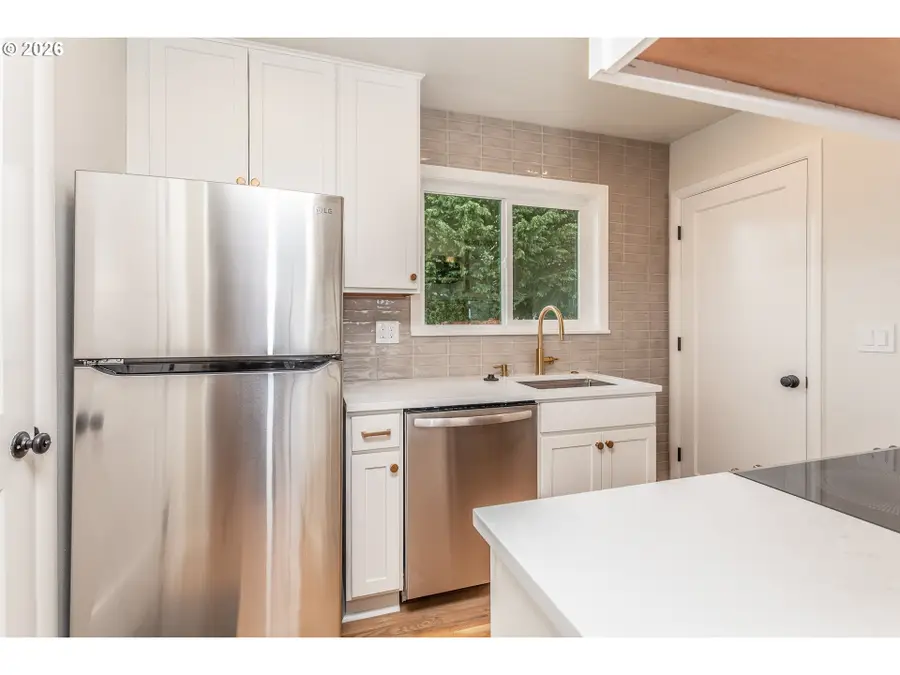 1842 SE 92nd Ave, Portland, OR 97216 - #3