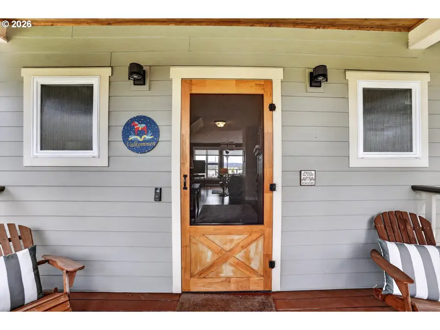 434 S 2nd St, Saint Helens, OR 97051 - #3