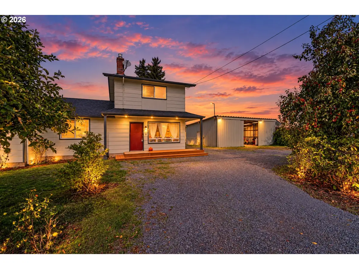 33025 Camas Swale Rd, Creswell, OR 97426 - #1