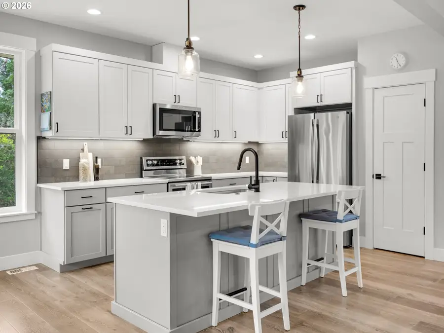 37330 Labiske Ln, Astoria, OR 97103 - #3