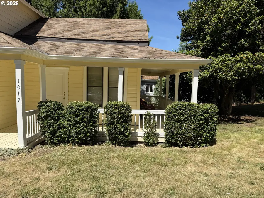 1017 5th St, Oregon City, OR 97045 - #3
