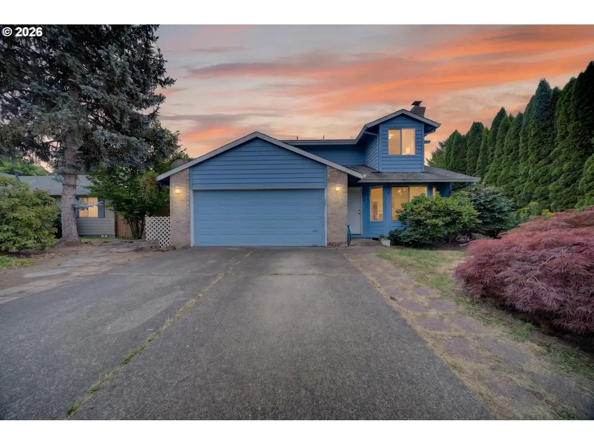 212 Sunset Dr, Newberg, OR 97132 - #1