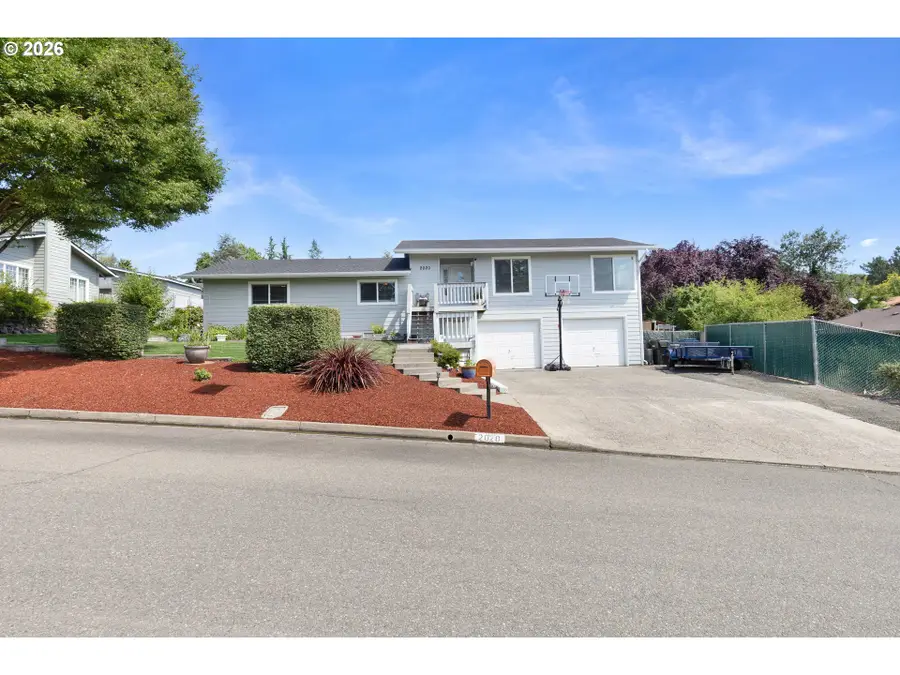 2020 NW Witherspoon Ave, Roseburg, OR 97471 - #2