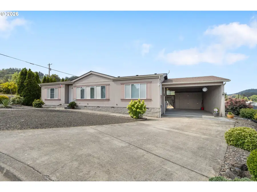 110 Kiss Ct, Roseburg, OR 97471 - #2
