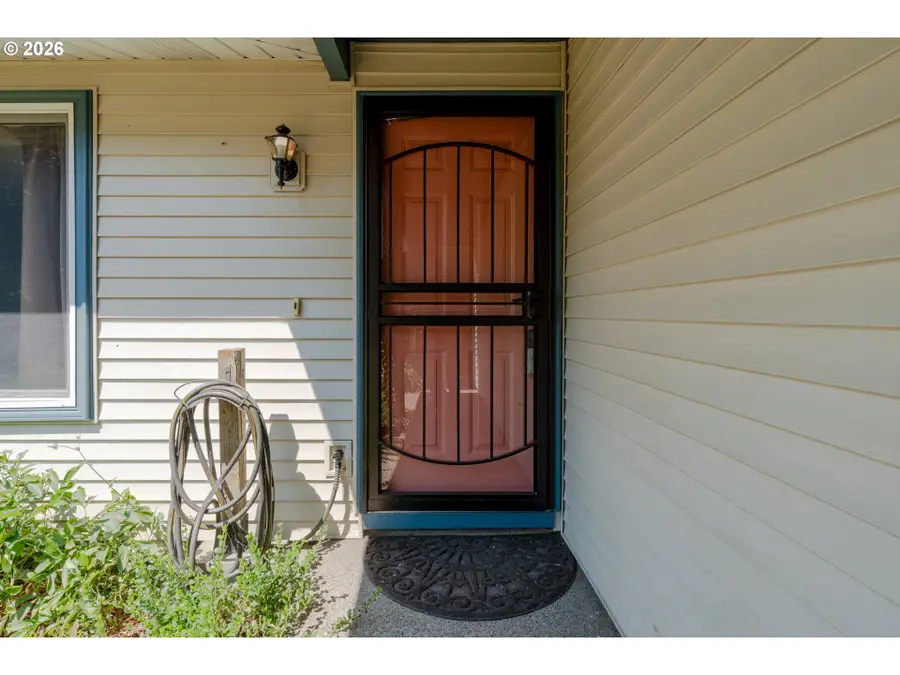 2063 NE 9th Pl, Hillsboro, OR 97124 - #2