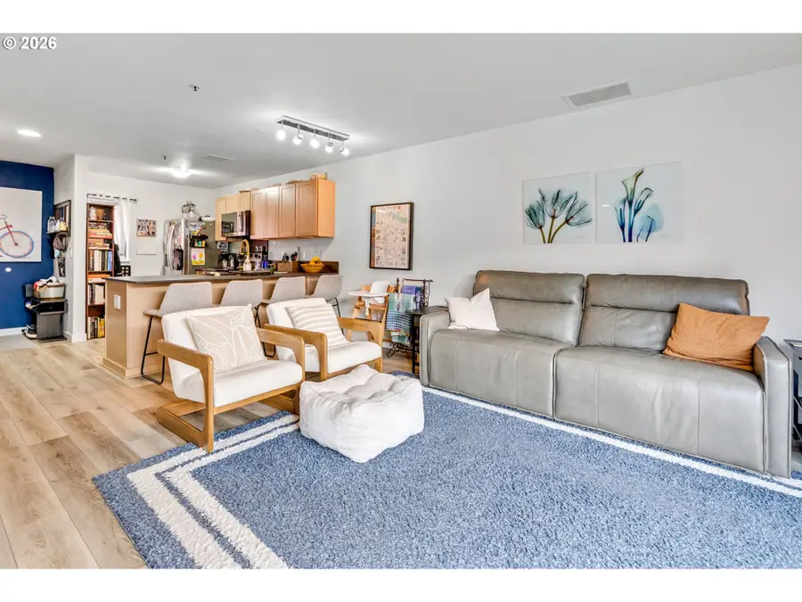 1010 NW Naito Pkwy, Portland, OR 97209 - #3