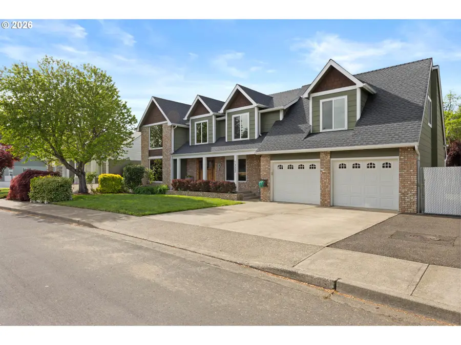 1322 NW Domenico Dr, Roseburg, OR 97471 - #2