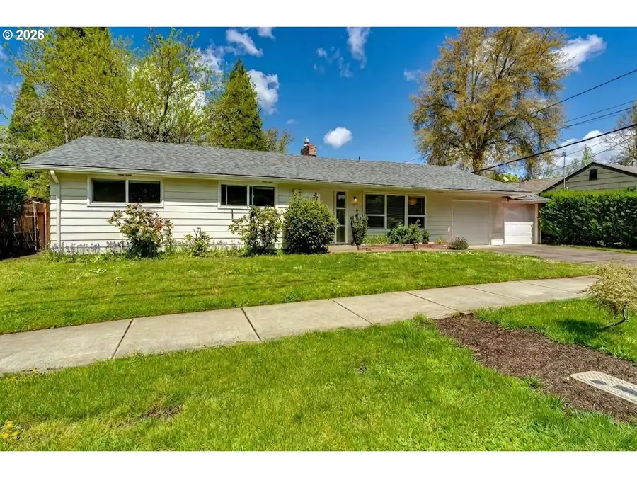 1255 E 24th Ave, Eugene, OR 97403 - #3