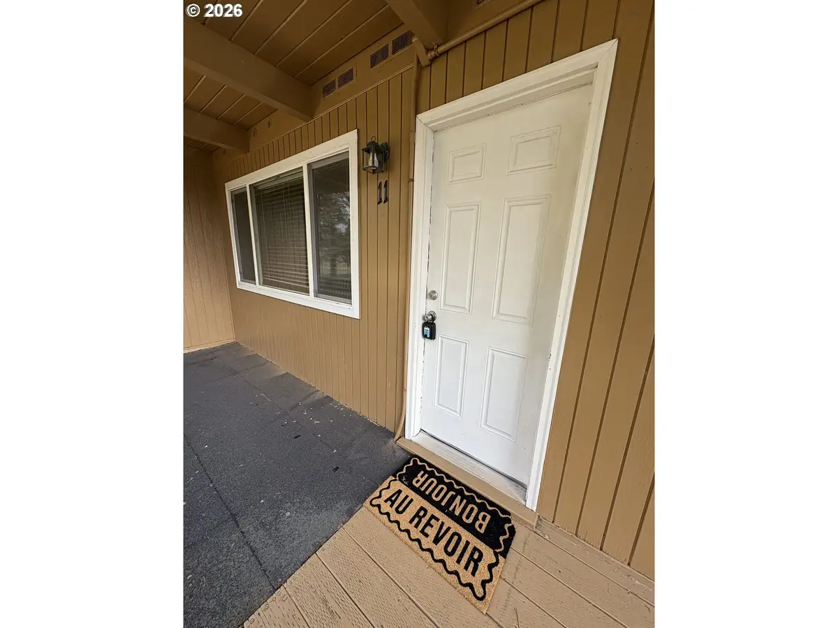 1260 10th St #11, Florence, OR 97439 - #1