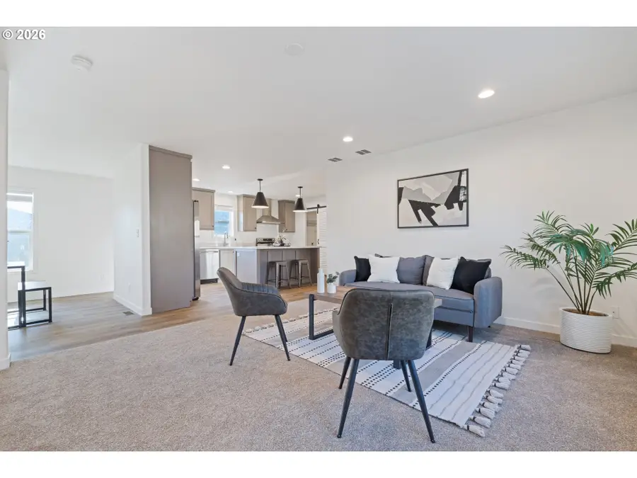 2208 W 10th St, The Dalles, OR 97058 - #3