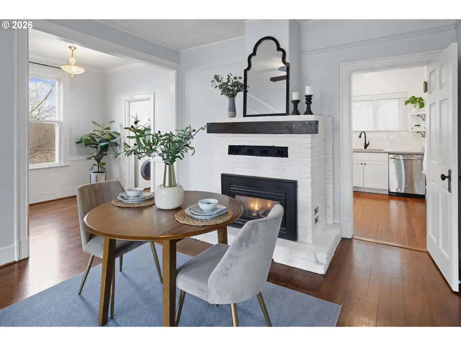 590 17th St, Astoria, OR 97103 - Image #3