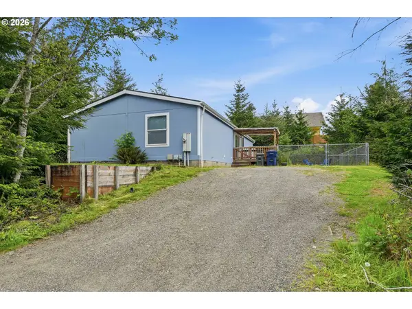 63403 Jerome Rd, CoosBay, OR 97420