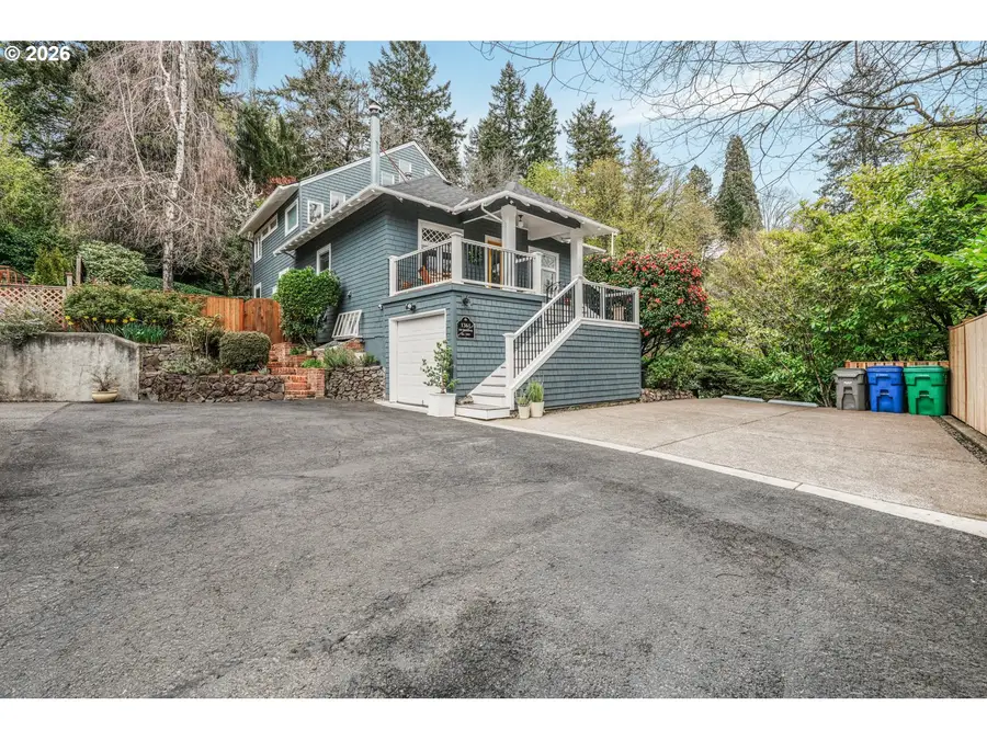 1361 SW Broadway Dr, Portland, OR 97201 - #2