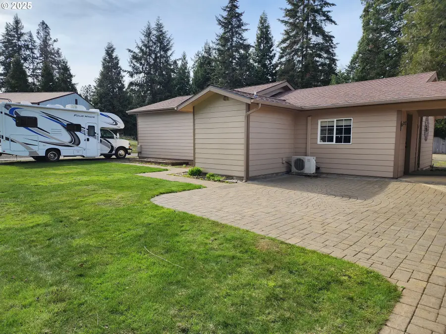 3413 Wild River Dr, Roseburg, OR 97470 - Image #3