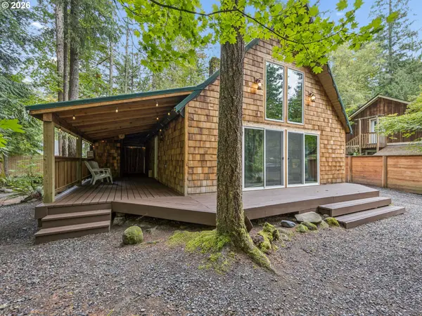 21423 E Meadow Crest Dr, Rhododendron, OR 97049