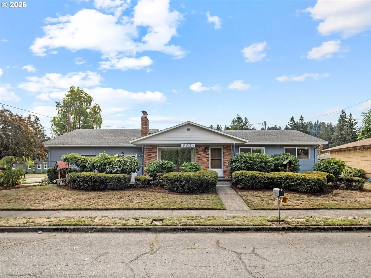 15924 SE Rhine St, Portland, OR 97236 - #1