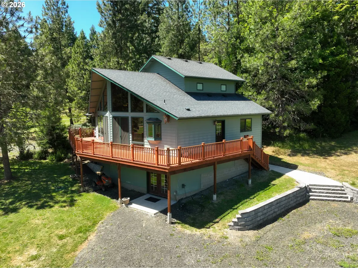 140 Old County Ln, Myrtle Creek Riddle, OR 97457 - #1