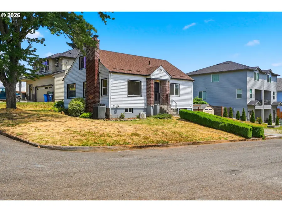131 NW 11th Ave, Camas, WA 98607 - #2
