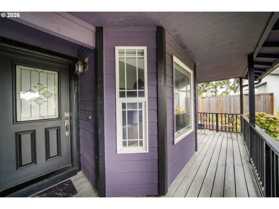 959 W 17th Ave, Junction City, OR 97448 - #3