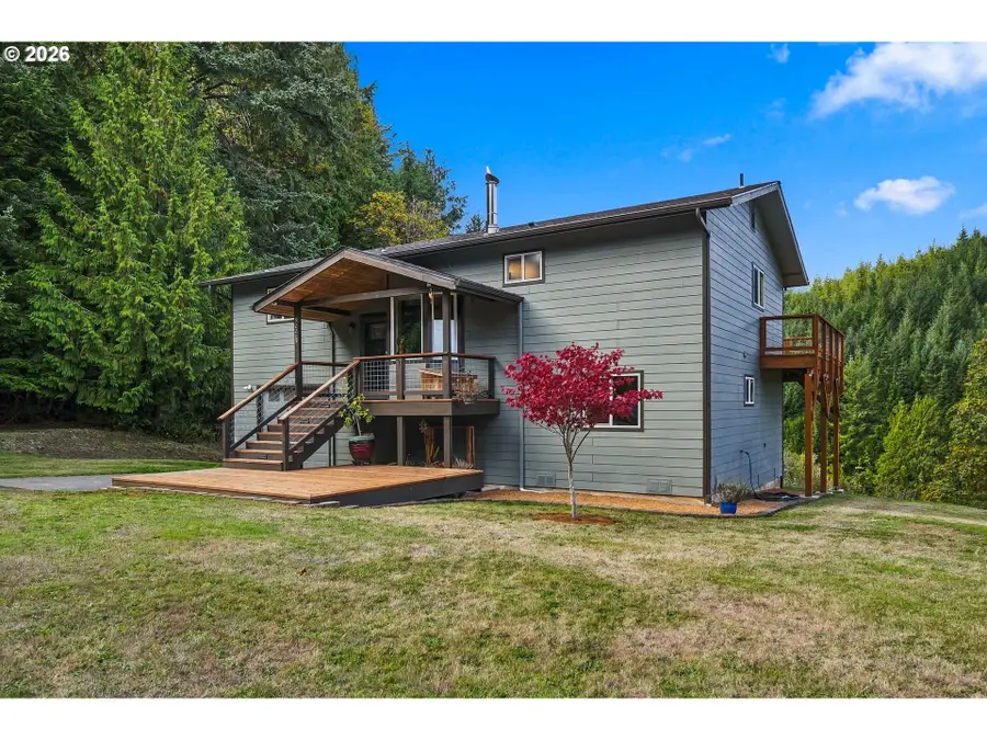 92209 Hilltop Ln, Coquille, OR 97423 - #2