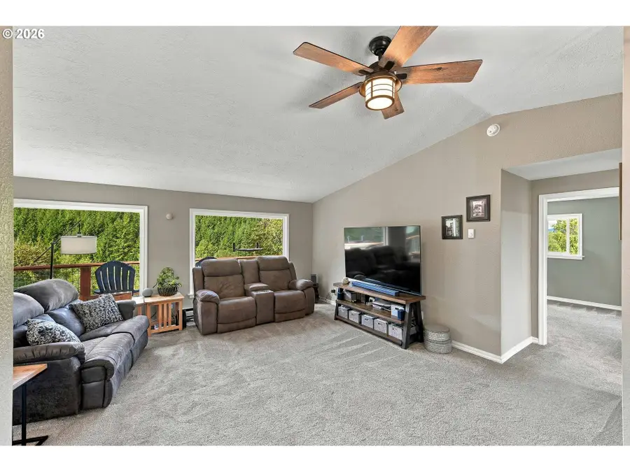 92209 Hilltop Ln, Coquille, OR 97423 - #3