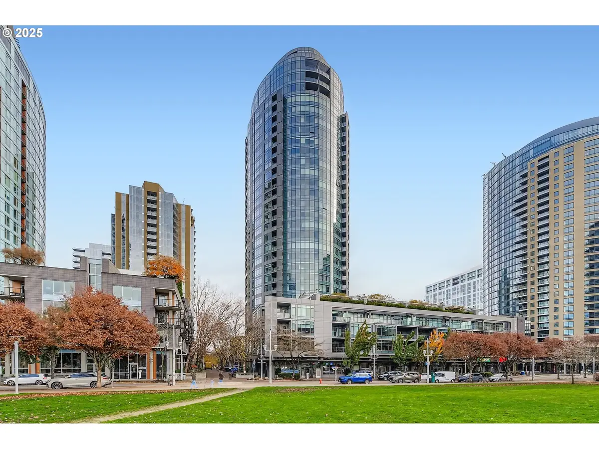 3601 S River Pkwy #812, Portland, OR 97239 - Image #1