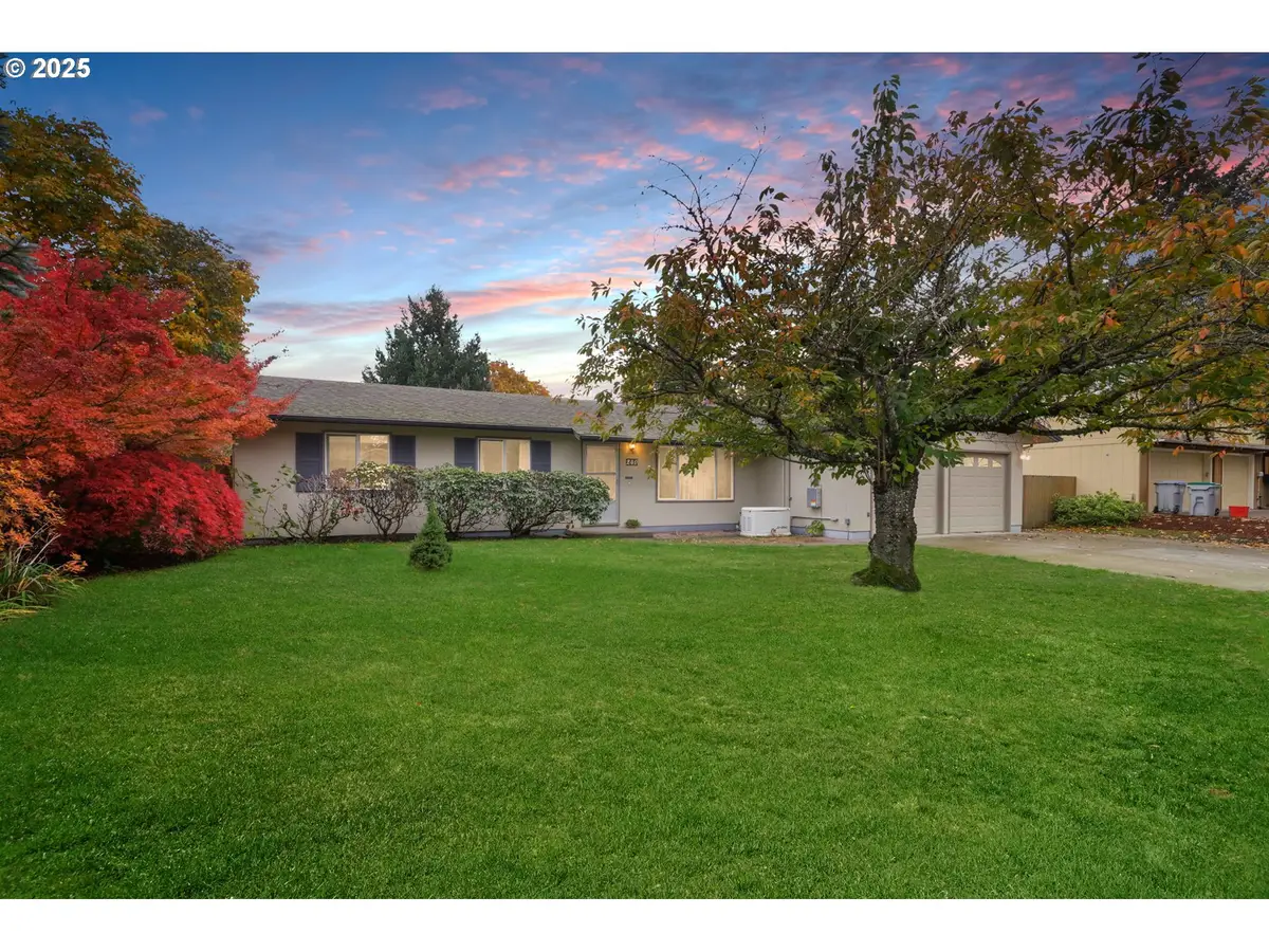 240 Dibblee Ln, Eugene, OR 97404 - Image #1